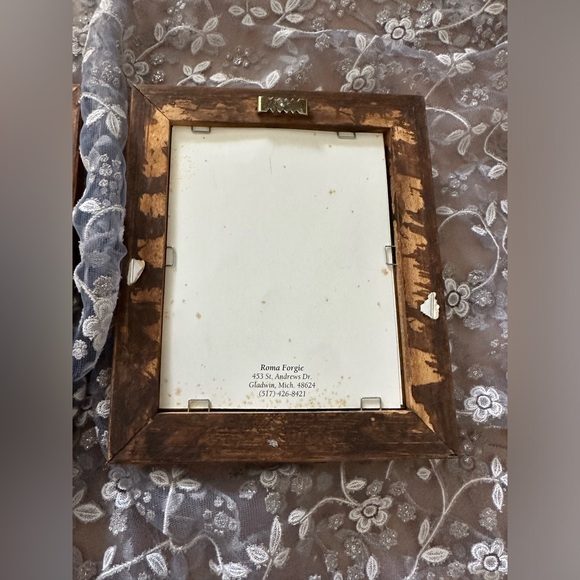 Framed Cardinal Prints - Estate Sale Find ⚠️ Frames have minor scuffing - Picture 4 of 6